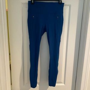 Lululemon Women’s Blue Cropped Leggings